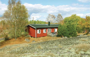 Two-Bedroom Holiday Home in Torhamn in Torhamn